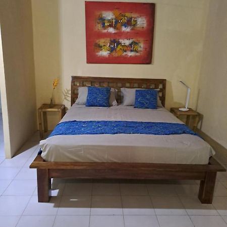 Shalana Homestay- Formerly Teka Teki House سمينياك المظهر الخارجي الصورة