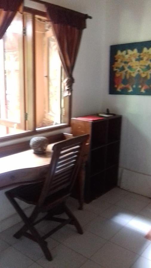 Shalana Homestay- Formerly Teka Teki House سمينياك المظهر الخارجي الصورة